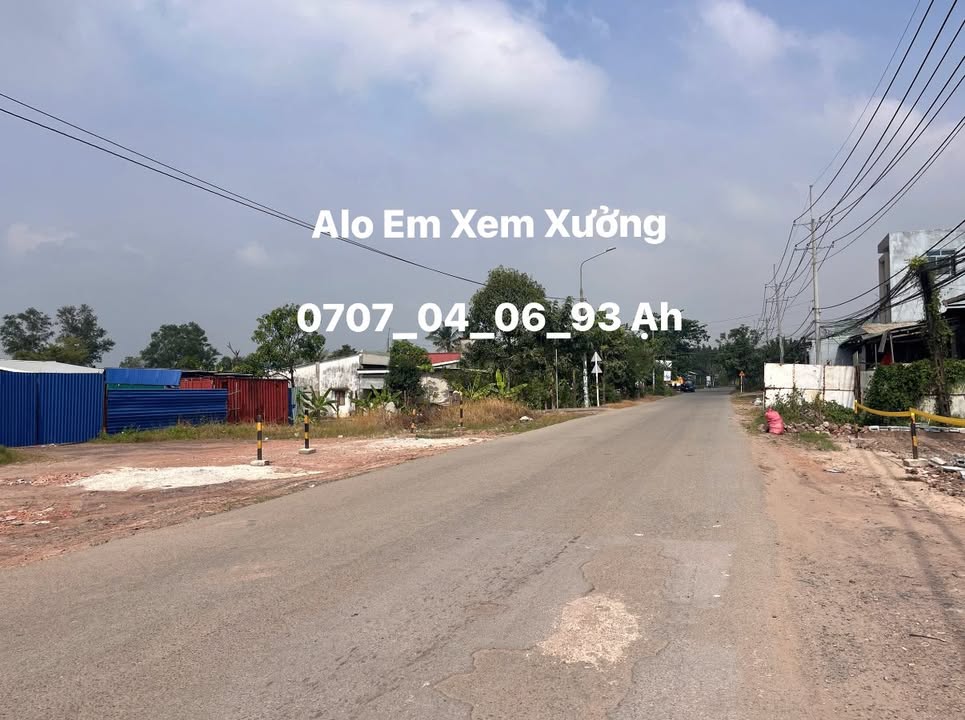 Cho thuê nhà xưởng mặt tiền đường Hương Lộ 12, xã Long Phước 1000m² - Gần cổng chính sân bay!
