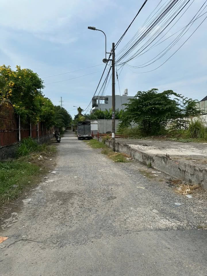 Lô đất Tân Hiệp Hóc Môn 95m² giá 3.6 tỷ - Đường nhựa 7m thuận lợi!