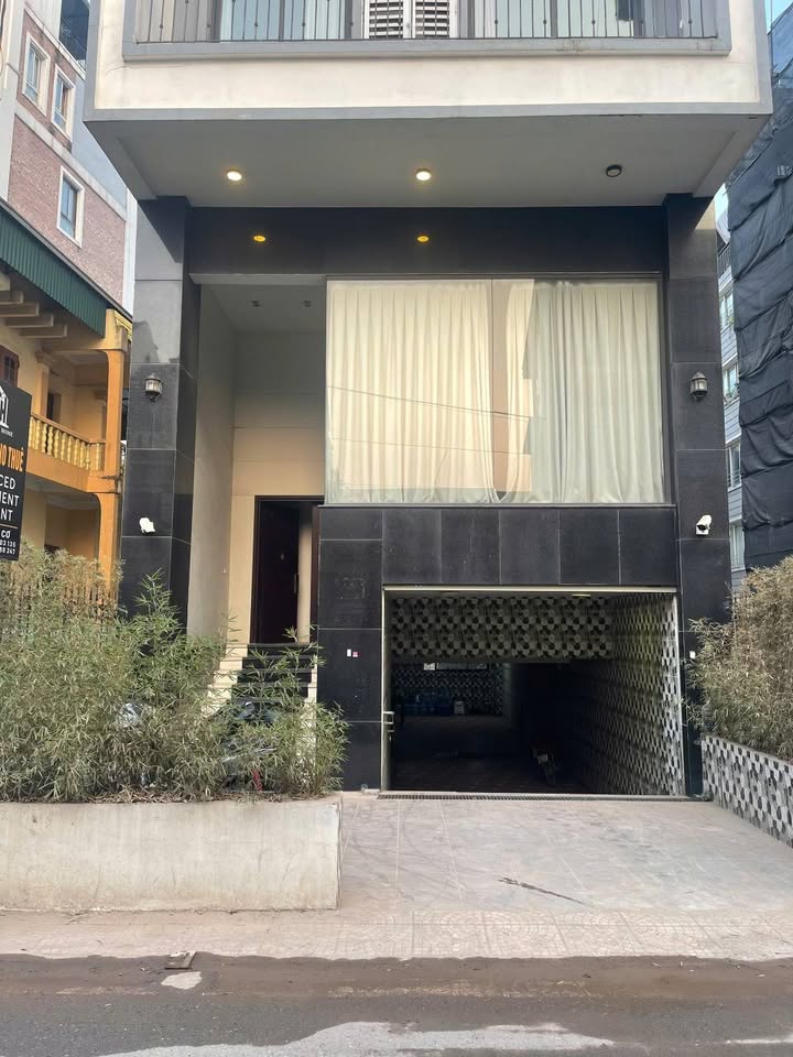 Mặt bằng kinh doanh cho thuê tại ngõ 399 Âu Cơ, quận Tây Hồ - Giá chỉ 7 triệu/tháng!