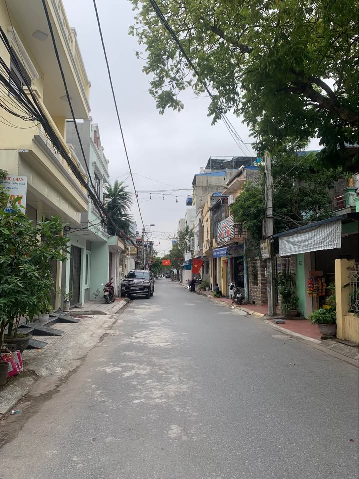 Nhà mặt đường Nguyễn Bính, TP Nam Định 78m² giá 4.38 tỷ - Vị trí vàng cho kinh doanh!