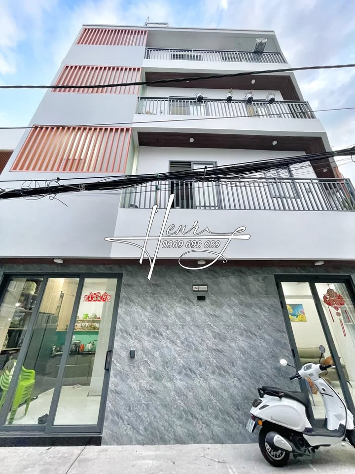 Nhà 4 tầng Trần Văn Khánh, Q7 33.4m² giá 8.69 tỷ - Thang máy, lô góc, gần cầu Tân Thuận!