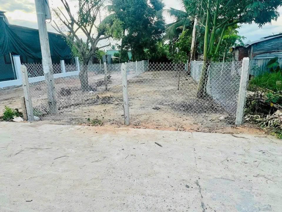 Đất nền Suối Cát Cam Lâm 124m² giá 750 triệu - Sổ đỏ chính chủ, đầy đủ tiện ích!