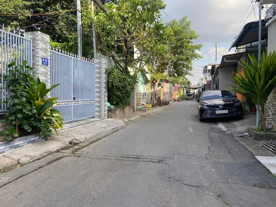 Đất biệt thự Kp6 Tân Phong 272m² giá 7.85 tỷ - Sổ hồng chính chủ