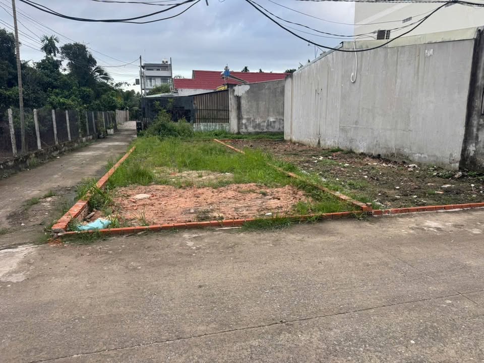 Đất nền Lái Thiêu, Bình Dương 90m² giá 2 tỷ - Vị trí tiềm năng, sổ hồng chính chủ!