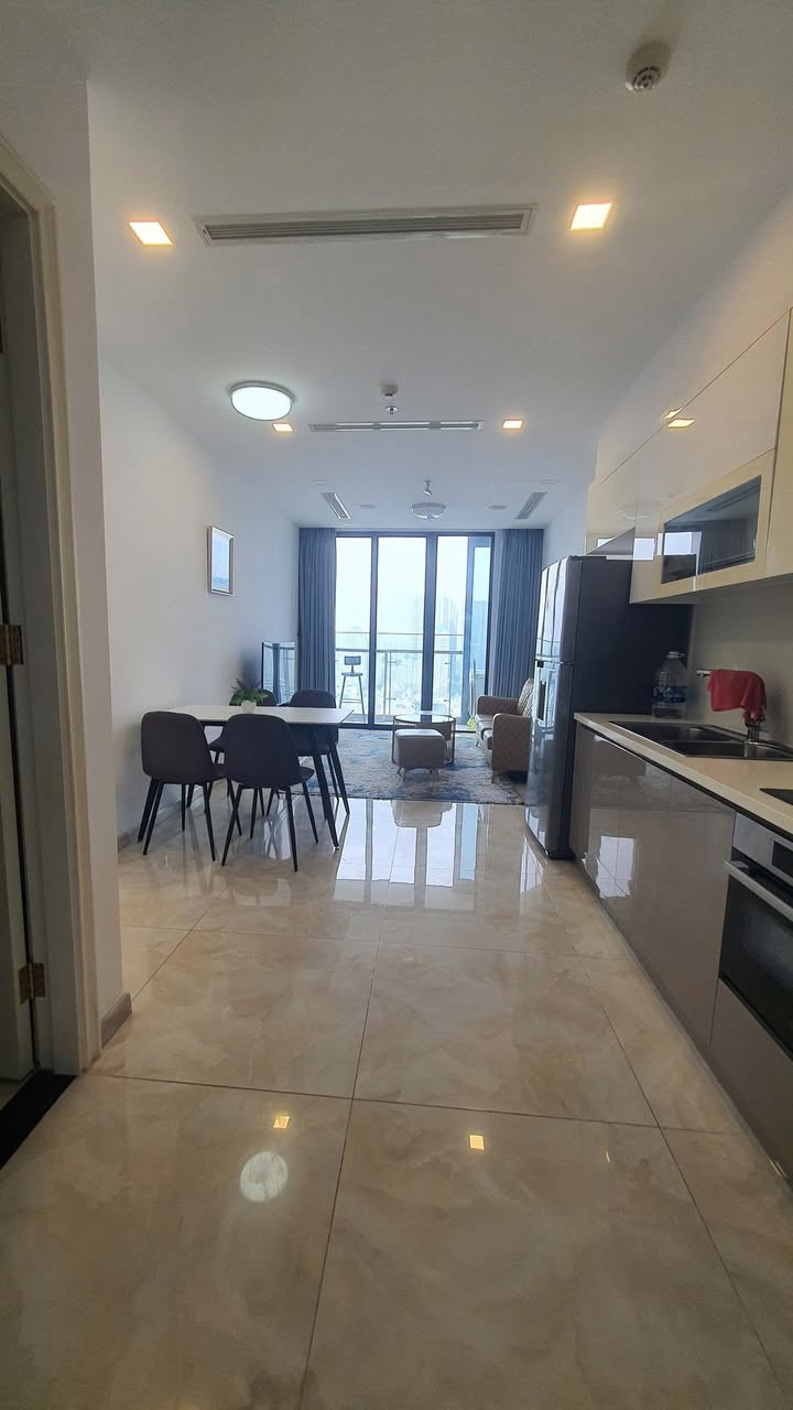 Căn hộ Vinhomes Golden River Q1 70m² giá 11.7 tỷ - View Landmark 81 đẳng cấp!