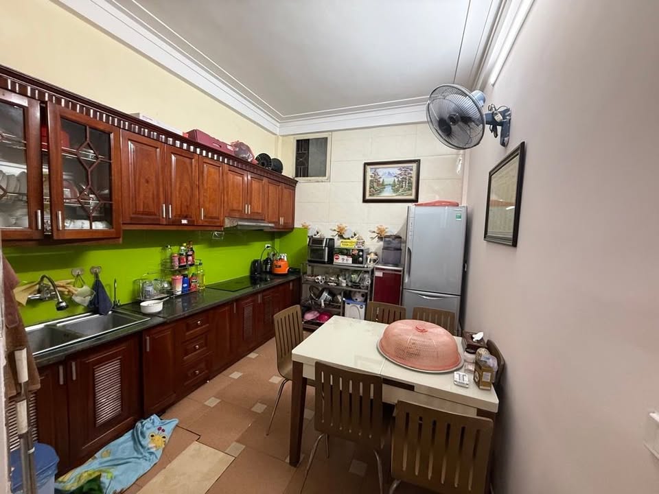 Nhà Kim Giang 36m², 4 tầng giá 7.9 tỷ - Sẵn sàng xách vali về ở ngay!