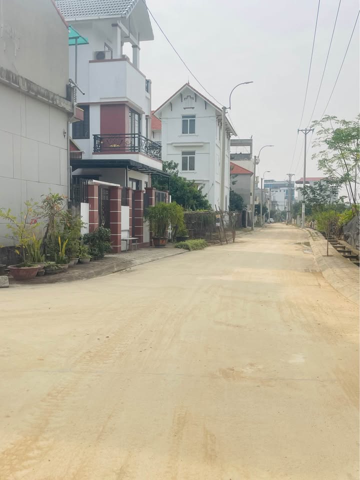 Đất đấu giá Yên Sơn Quốc Oai 121m² giá thỏa thuận - Cơ hội đầu tư sinh lời cao!