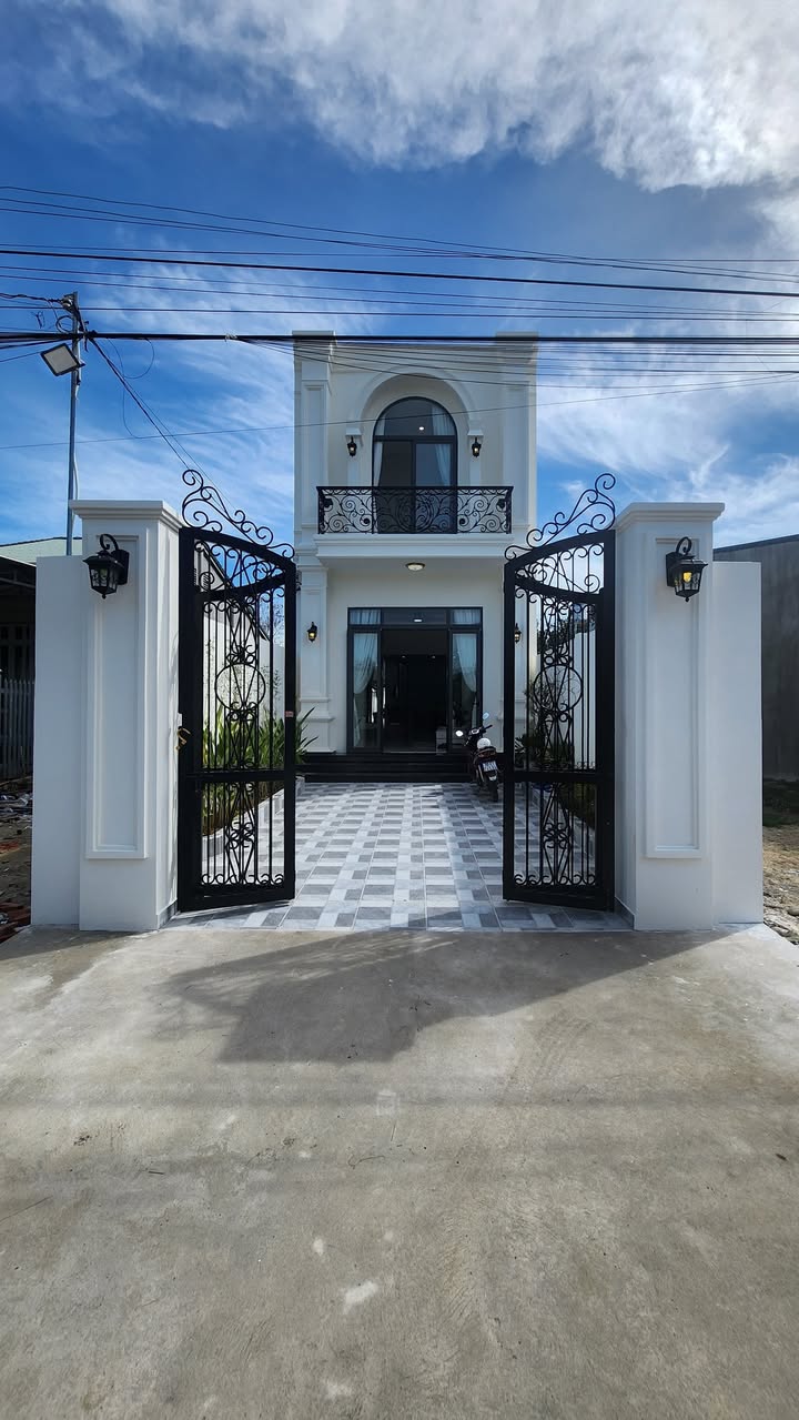 Nhà Lầu Tân Cổ Điển 142m² Hẻm 41 Ngô Quyền, Tây Ninh - Full Nội Thất Cao Cấp