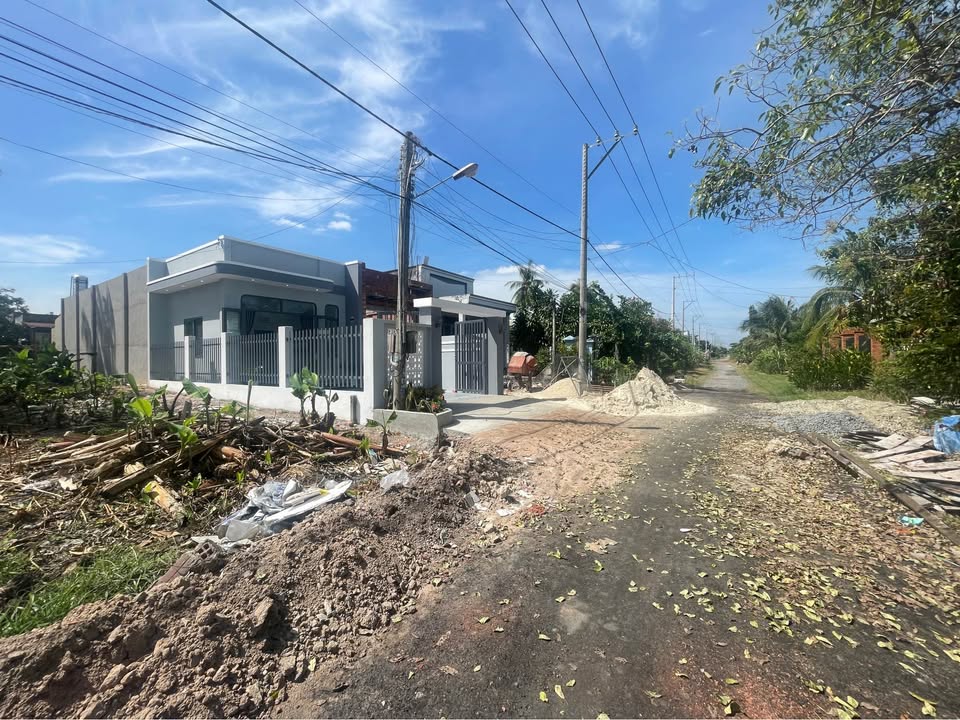 Nhà mới 153m² đường Nguyễn Văn Linh, Long Hoa chỉ 1.69 tỷ - Tặng nội thất đẹp!