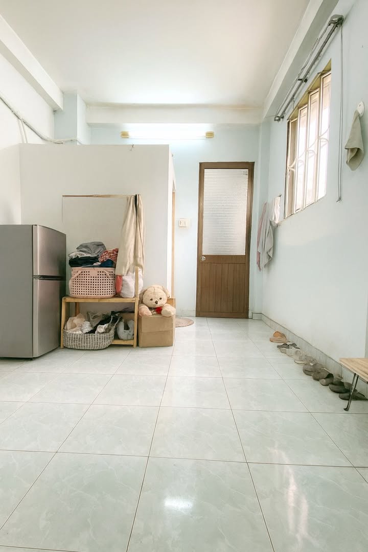 Studio cho thuê đường Hòa Hảo, quận 10, 4.2 triệu - Cửa sổ trời thoáng mát!