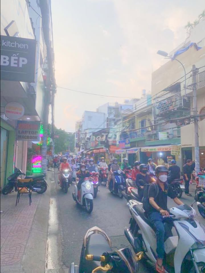 Mặt bằng kinh doanh mặt tiền Quận 10 - Diện tích 54m² giá chỉ 16 triệu/tháng!