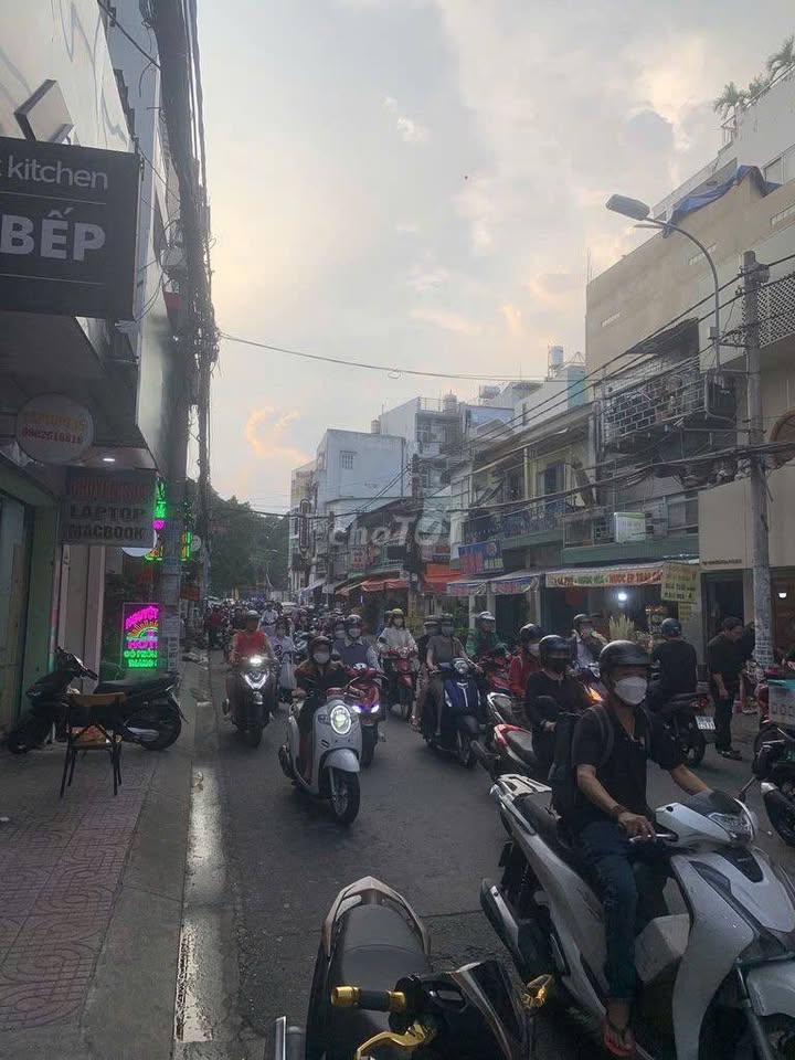 Mặt bằng kinh doanh cho thuê tại Hồ Bá Kiện, Quận 10 - Diện tích 54m², giá chỉ 16 triệu/tháng!