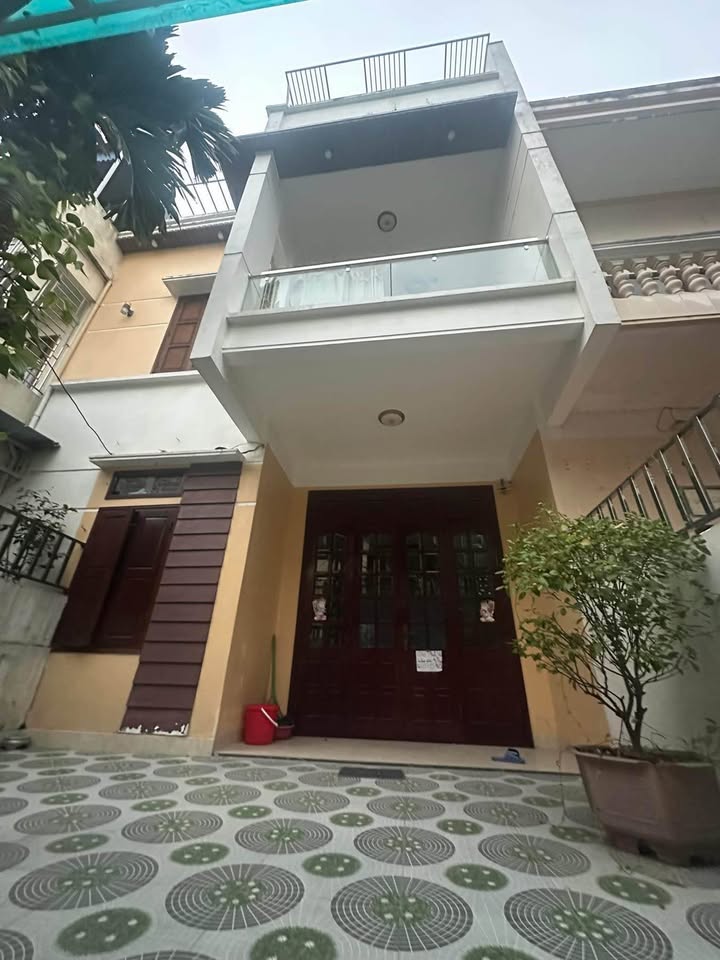 Nhà cho thuê đường Nguyễn Du, phường Vị Xuyên, 83m² giá 5 triệu - Gần Hồ Vị Xuyên!