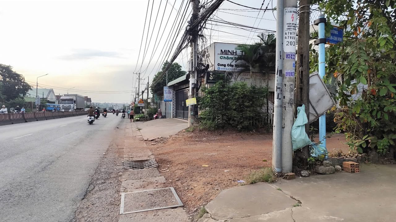 Đất mặt tiền đường 8m xã Bình Minh 1240m² giá chỉ 2,6 tỷ - Cơ hội đầu tư tuyệt vời!