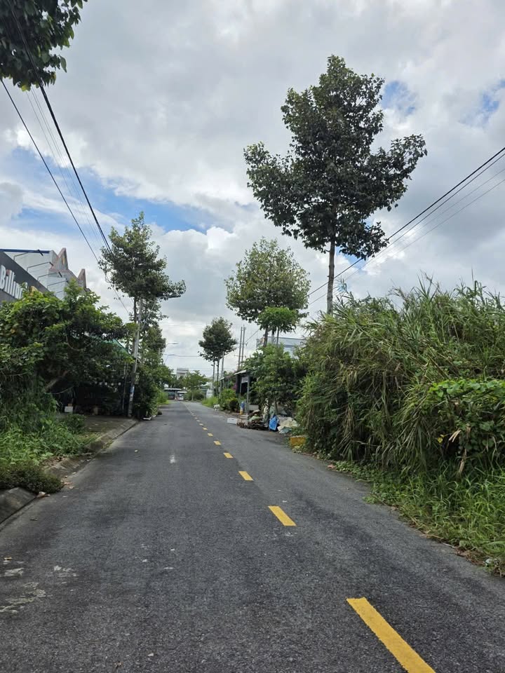 Nhà bán khu Sao Mai Bình Thạnh Trung, 95m² giá 1.38 tỷ - Dọn vào ở ngay!