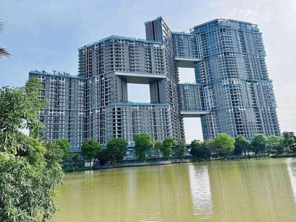 Căn hộ Skyforest Phụng Công 74m² giá 5,3 tỷ - View sông Hồng tuyệt đẹp!