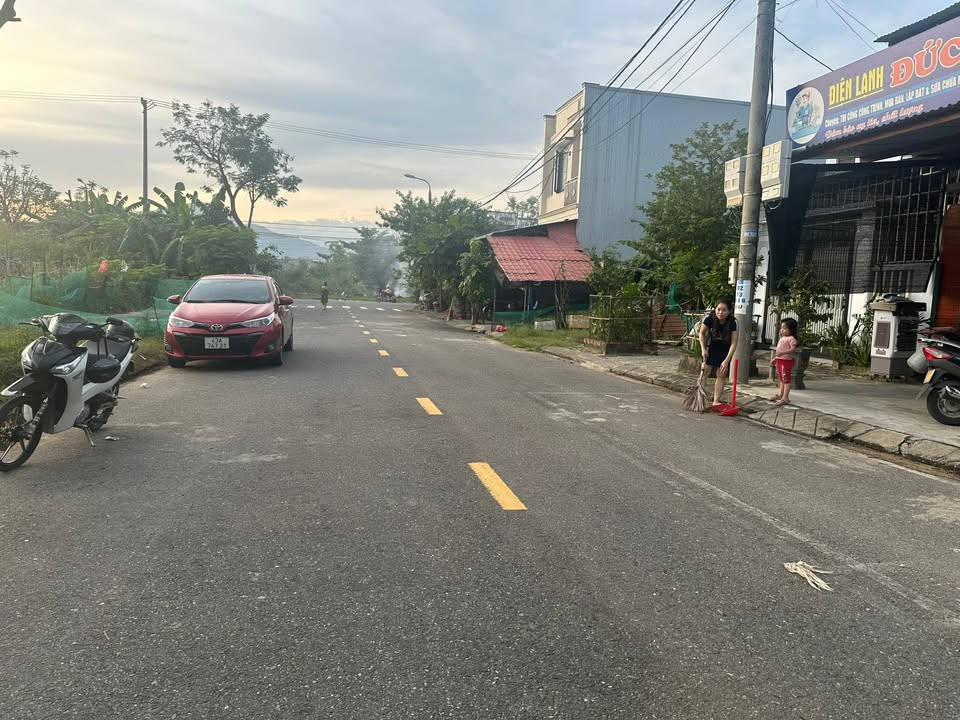 Đất nền Hòa Sơn 100m² giá 3.1 tỷ - Đối diện trung tâm thương mại