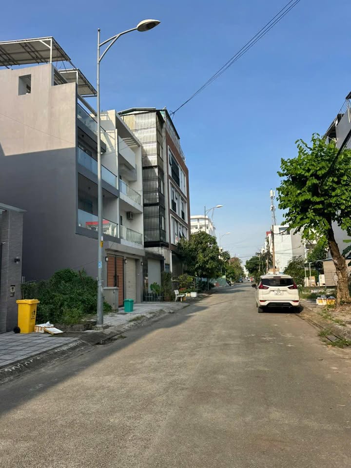 Đất mặt tiền đường Thạnh Mỹ Lợi, Quận 2, 99m², giá 13.5 tỷ - Kinh doanh lý tưởng!