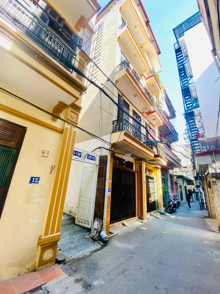 Nhà riêng Xuân La 75m² giá 14 tỷ - Gần Hồ Tây, ô tô vào tận nơi!