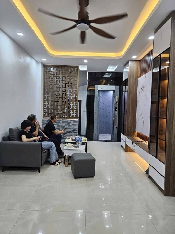 Nhà phố Thịnh Quang Đống Đa 40m² giá 12.96 tỷ - Sẵn sàng vào ở ngay!