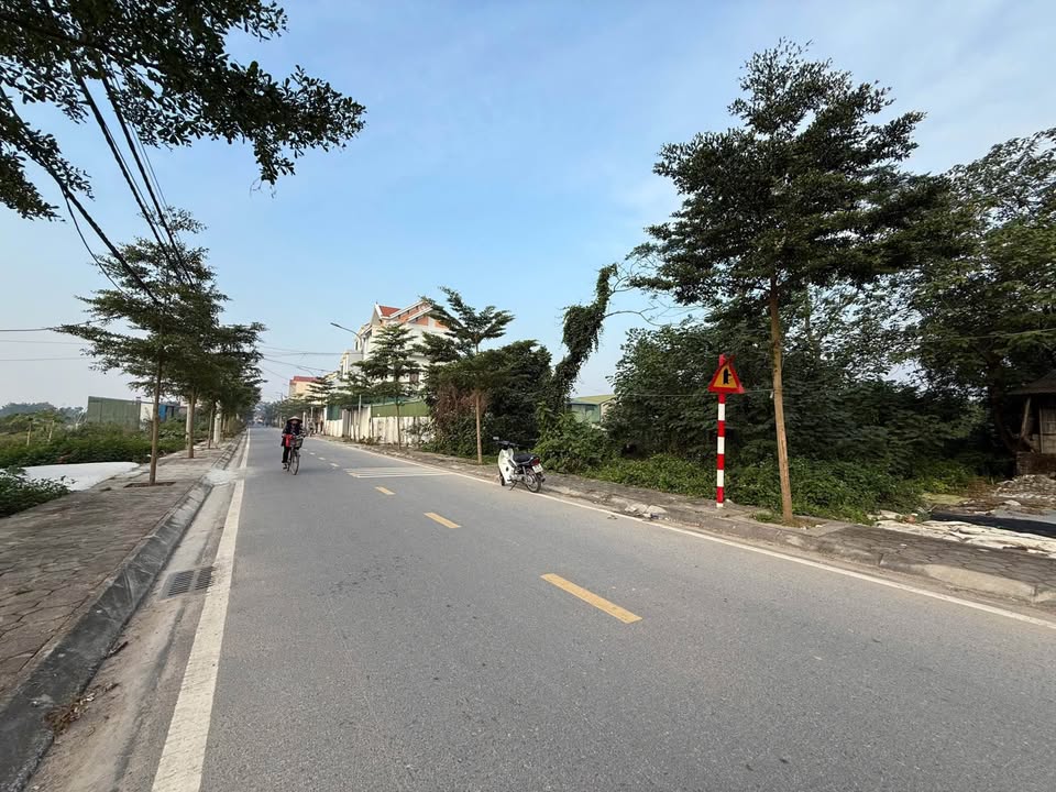 Nhà mặt đường trục chính Văn Tự 96m² giá 5.424 tỷ - Cơ hội kinh doanh tuyệt vời!