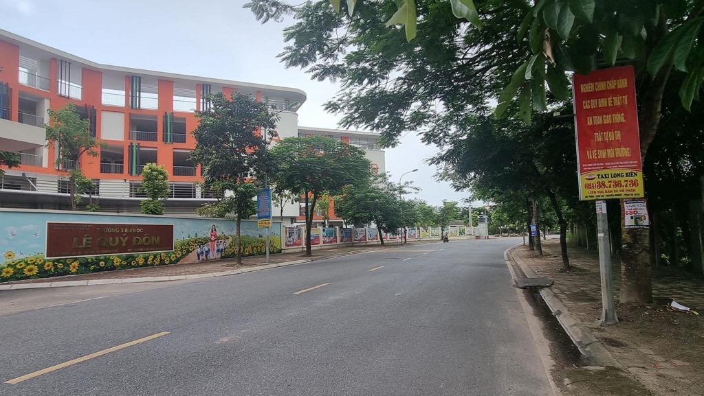 Đất Phúc Lợi 56m² giá 5 tỷ - Lô góc vị trí vàng, ô tô đỗ cửa!