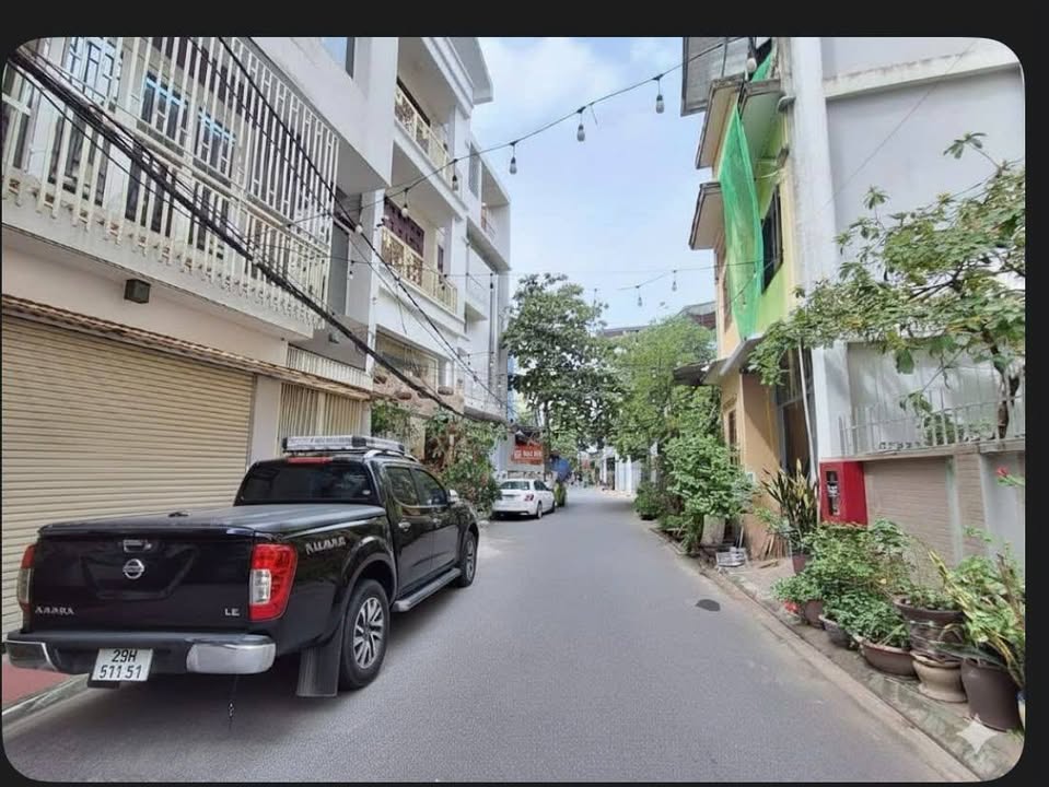 Căn nhà phố 90m² đường Hoàng Như Tiếp, quận Long Biên - Ô tô đỗ cửa, giá 14 tỷ!