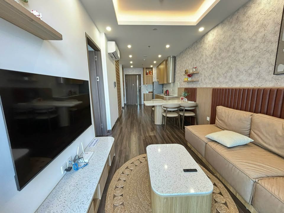 Căn hộ Hoàng Huy Commerce 2PN 2VS giá 12 triệu - Full nội thất, view thoáng