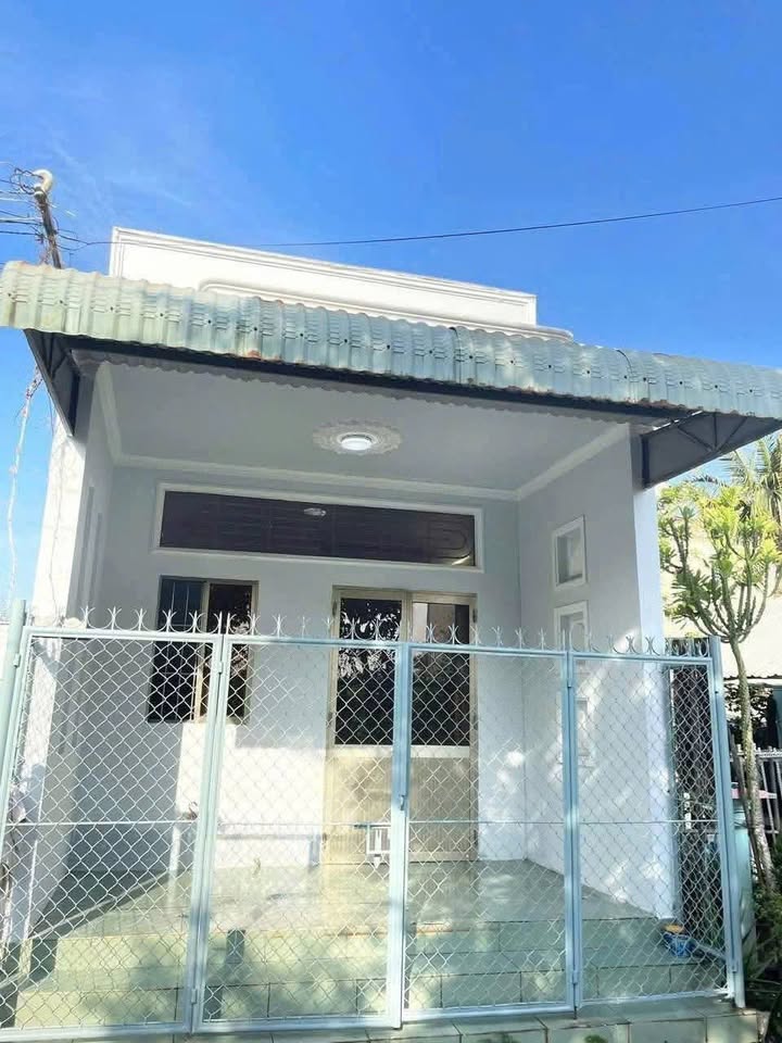 Nhà cho thuê hẻm Hùng Vương, P.6, TP. Sóc Trăng 2.5 triệu - Gần trung tâm thuận lợi đi lại!