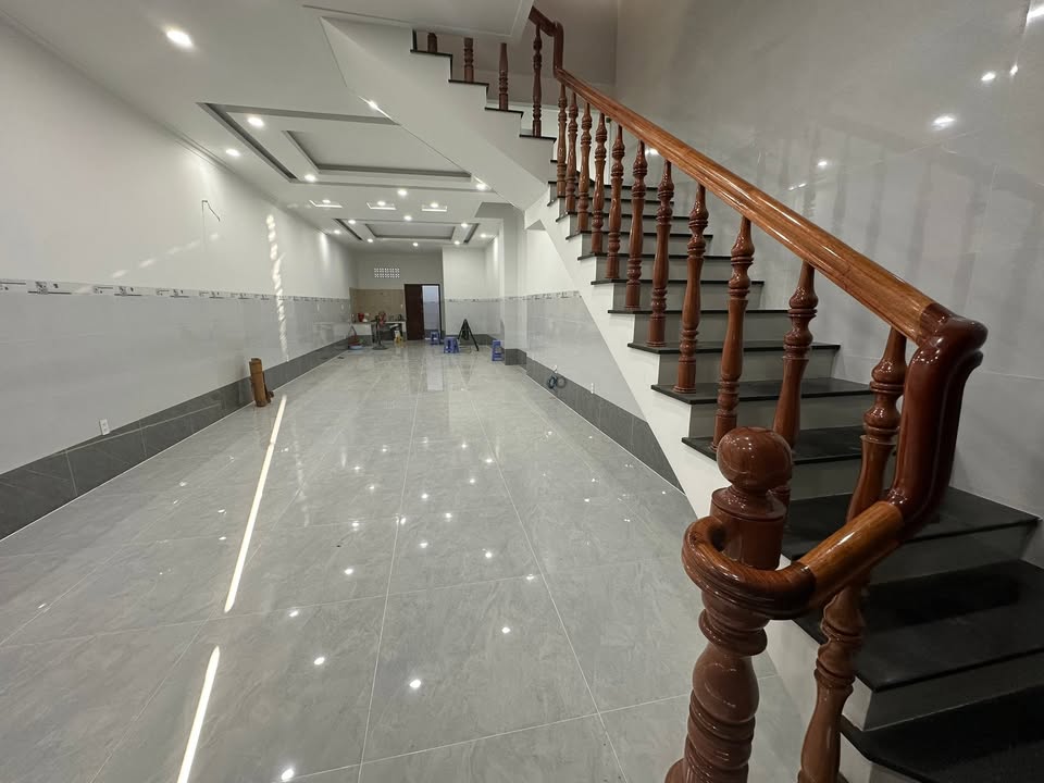 Nhà nguyên căn 1 trệt 3 lầu tại Phan Thiết 400m² - Cho thuê ngay gần siêu thị Lotte!