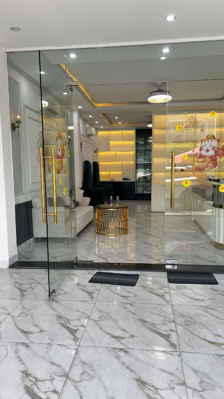 Bán nhà FrontHouse 4 tầng mặt tiền đường Điện Biên Phủ, Đà Nẵng - Giá 18 tỷ - Đầu tư sinh lời hấp dẫn!