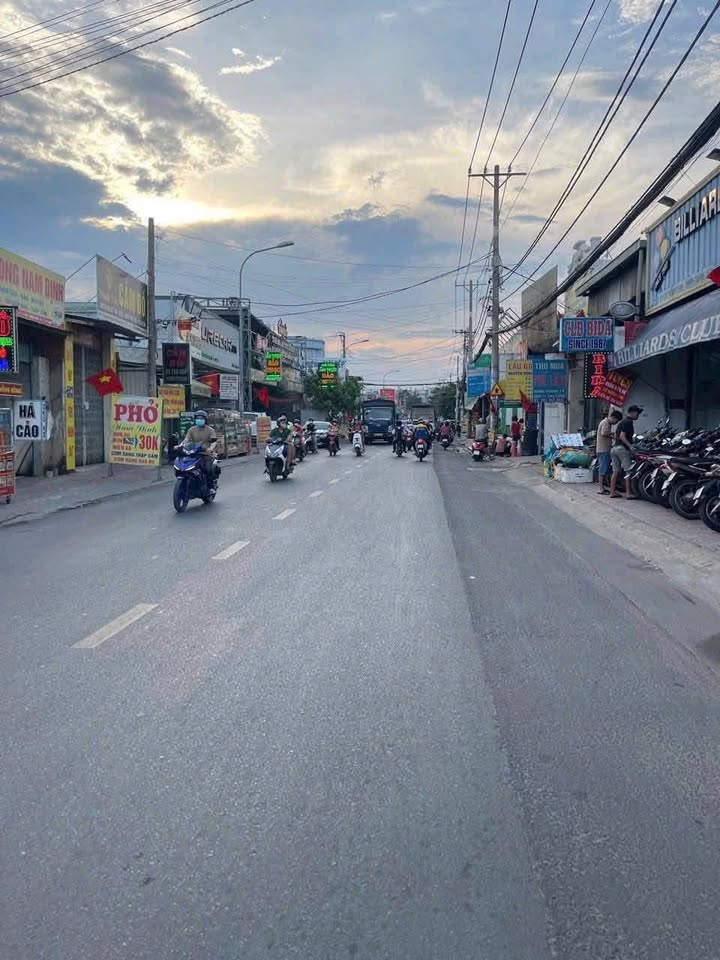 Nhà Mặt Tiền Nguyễn Thị Búp, Quận 12, 165m² giá 11.99 tỷ - Kinh doanh đa ngành nghề!