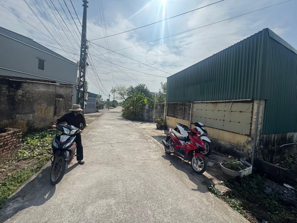 Đất nền xã Đông Trà, Tiền Hải 100m² - Sổ đỏ chính chủ, giá tốt!