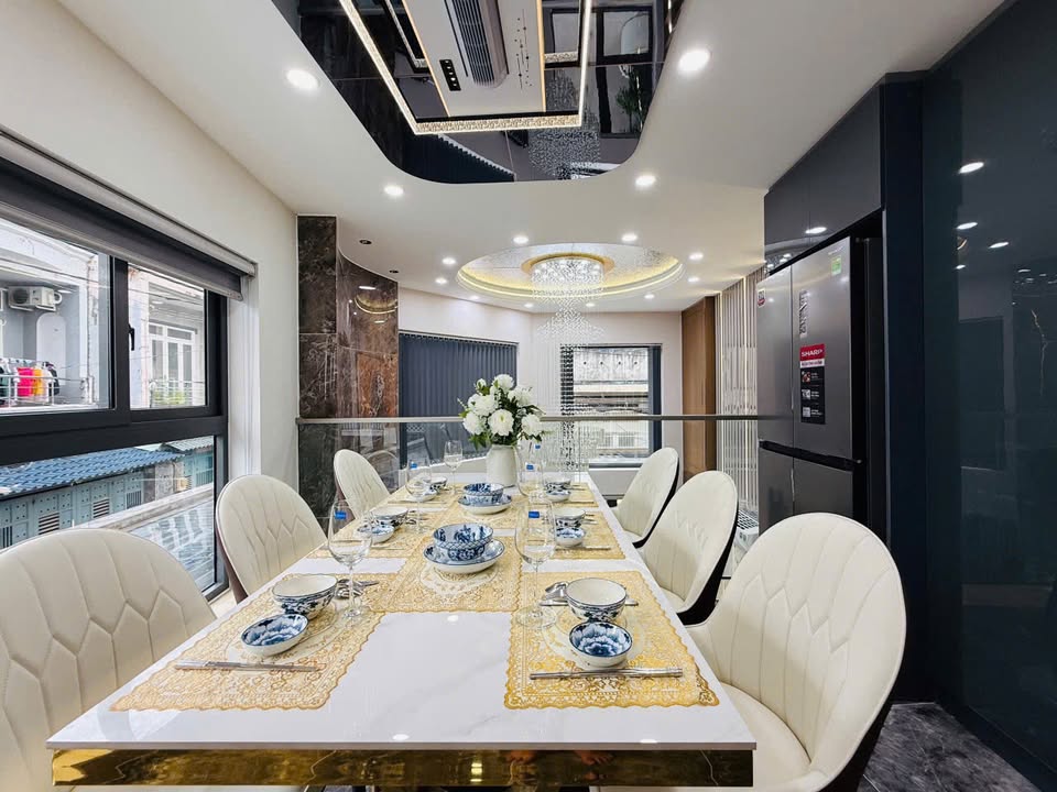 Nhà góc 2 mặt tiền Nguyễn Tư Giản Gò Vấp 103.5m² giá 11.5 tỷ - Sở hữu ngay thang máy cao cấp!