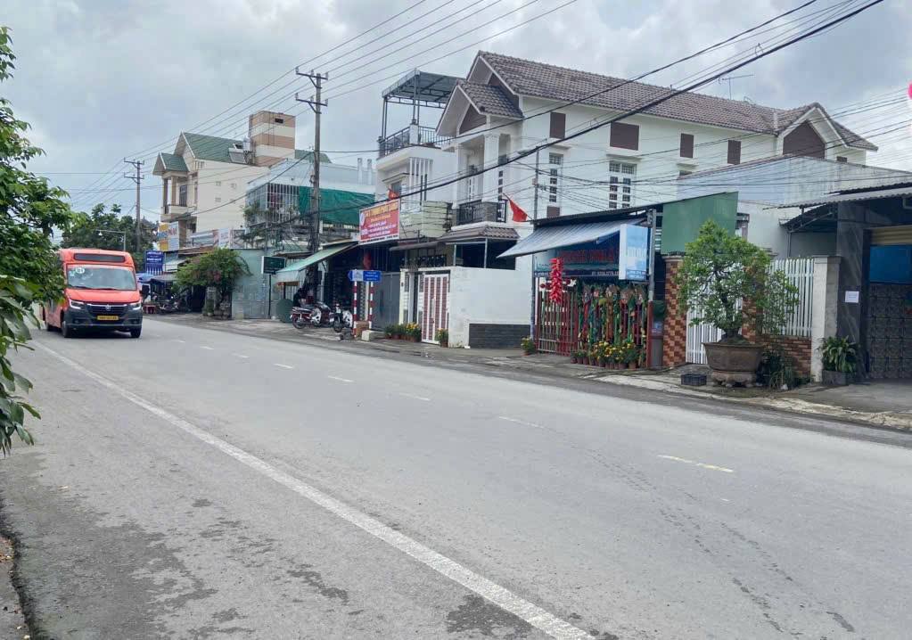 Nhà mặt tiền kinh doanh tại Diên Khánh 100m² giá 3.1 tỷ - Đầu tư sinh lời lý tưởng!