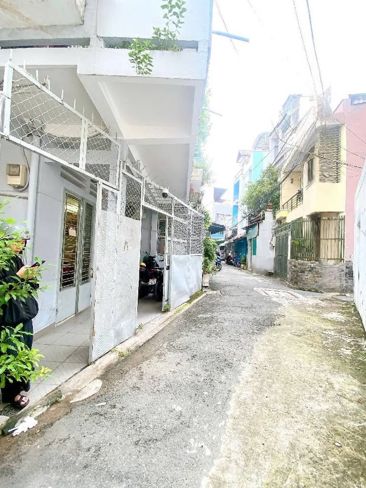 Nhà hẻm Trường Chinh, Tân Bình 55m² giá 6 tỷ - Khu dân trí cao, yên tĩnh!