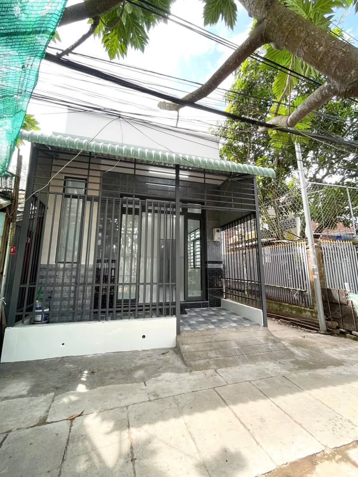 Nhà phố mới bán gấp tại Mỹ Thới, Long Xuyên 87m² - View sông thoáng mát!