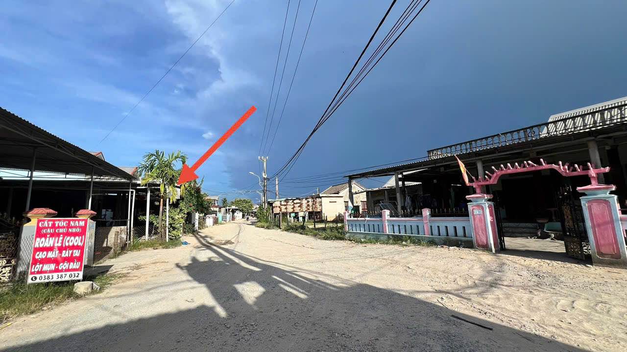 Bán gấp FrontHouse 105m² tại mặt tiền đường Hoàng Sa, chỉ 1.65 tỷ