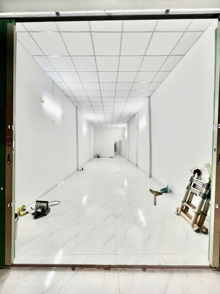 Nhà mặt tiền kinh doanh Tỉnh lộ 10, Bình Tân 140m² giá 25 triệu - Sẵn sàng cho thuê ngay!