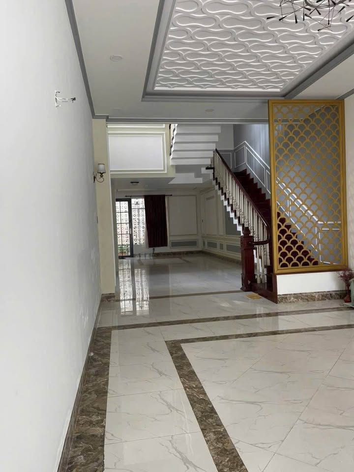 Nhà cho thuê 4 phòng ngủ mặt tiền Trần Hoàng Na, Cần Thơ - Giá 28 triệu/tháng