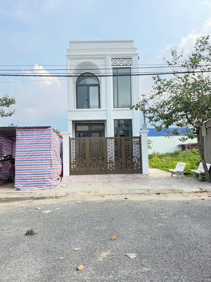 Nhà phố 81m² đường N3, phường Long Châu, Vĩnh Long - Giá 2.69 tỷ, thiết kế hiện đại!