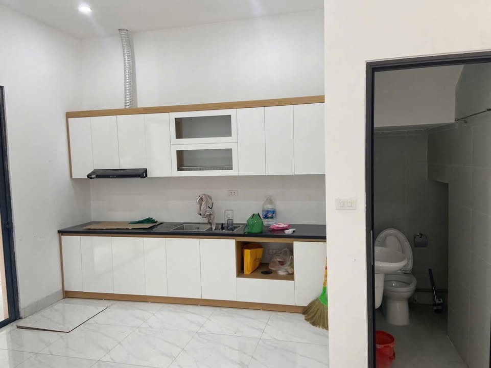 Nhà cho thuê Hải Âu 9 - Vinhomes Ocean Park 2, 3 tầng, chỉ 10 triệu/tháng - Sẵn sàng vào ở ngay!