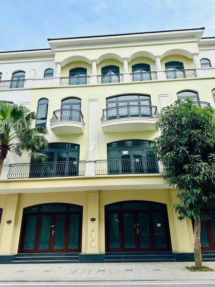 Bán gấp bất động sản Chà Là 63m² giá 9.3 tỷ - Vị trí đẹp gần chung cư MIK