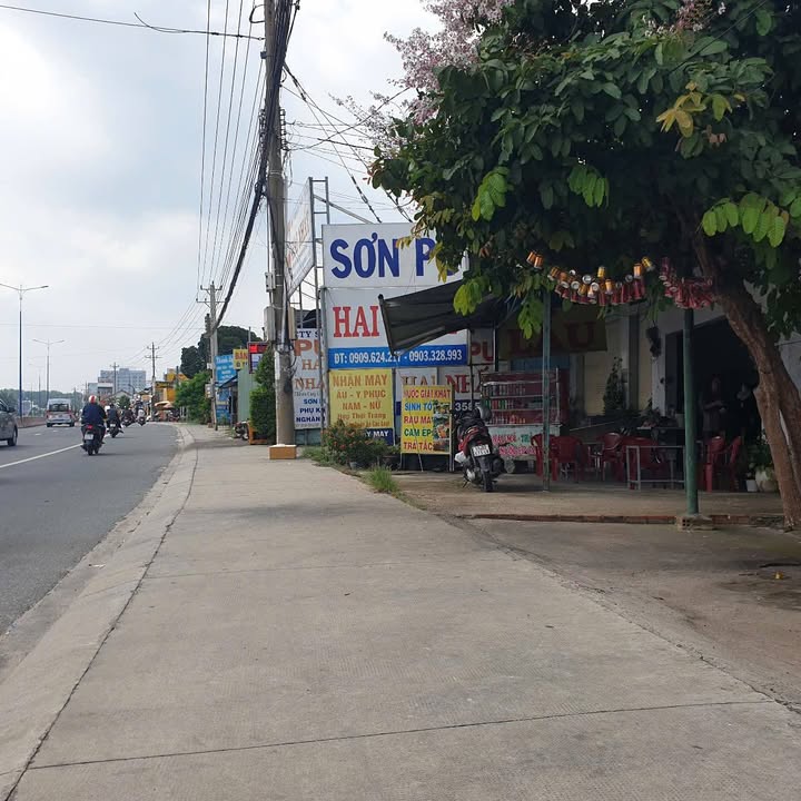 FrontHouse Mặt Tiền Quốc Lộ 13, Phường Hiệp An, 75m² giá 3 tỷ - Sẵn Sàng Đón Chủ Mới!