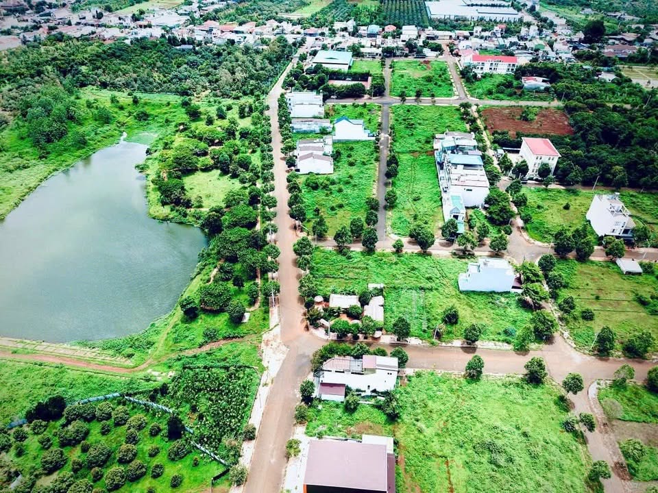 Đất nền Buôn Hồ Đắk Lắk 156m² giá 2.09 tỷ - Sổ đỏ chính chủ, xây dựng tự do!