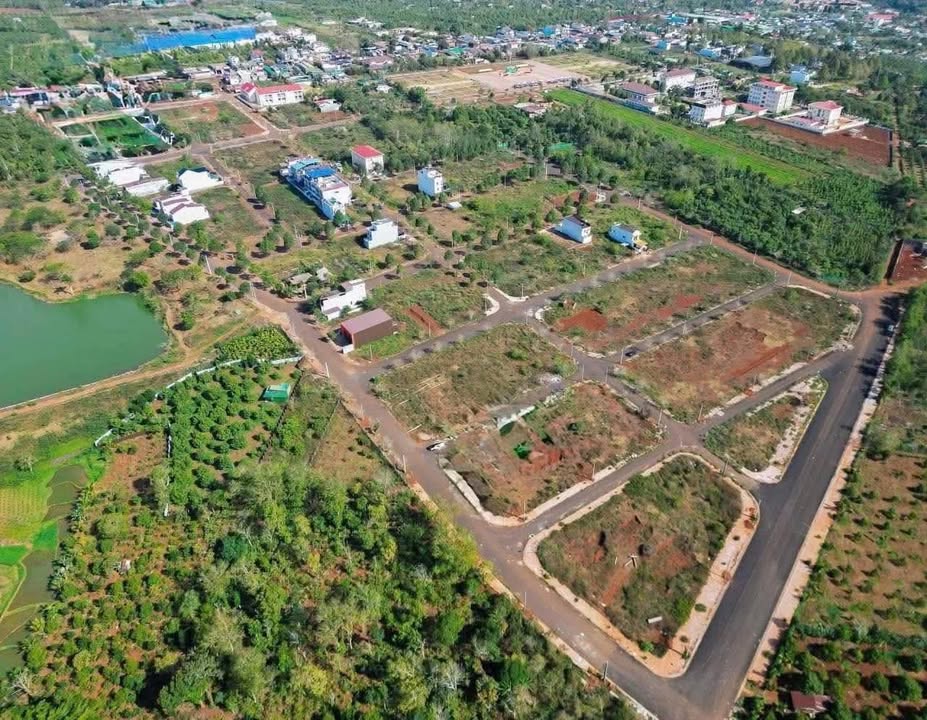 Đất thổ cư tại đường Tô Hoài, Buôn Hồ 150m² giá 2 tỷ - Hướng view hồ tuyệt đẹp!