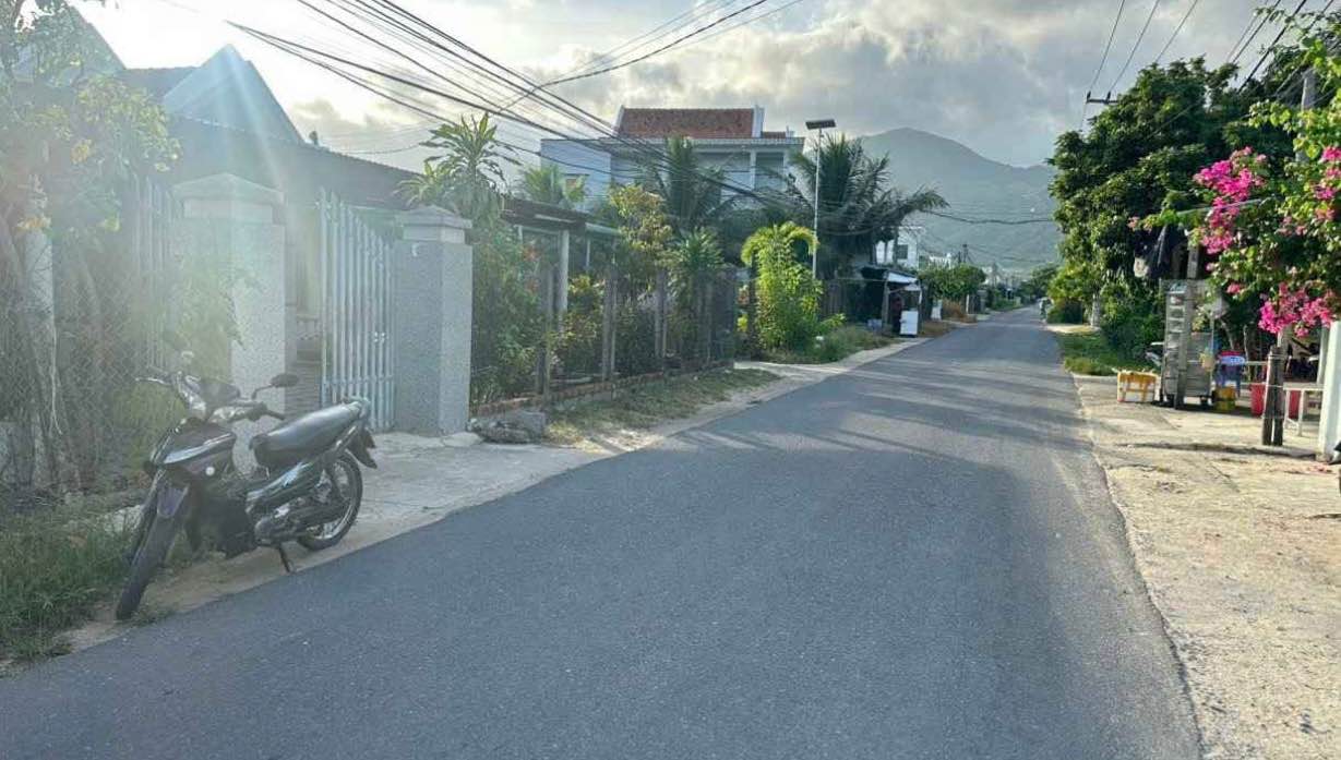 Đất nền Vạn Hưng 498m² giá 2.75 tỷ - Lô gốc 2 mặt tiền đường nhựa