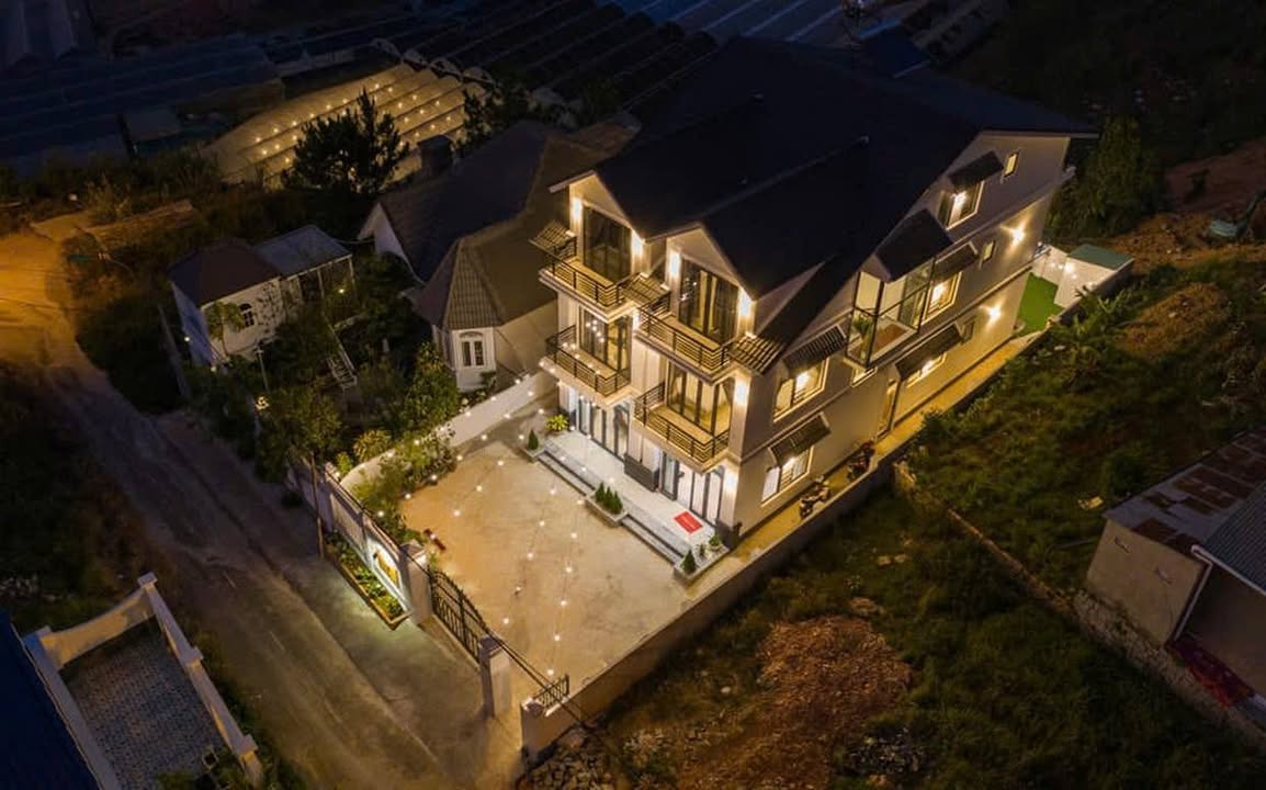 Biệt thự đẹp Đà Lạt 315m² giá 22 tỷ - Thiết kế sang trọng, gần Hồ Xuân Hương!