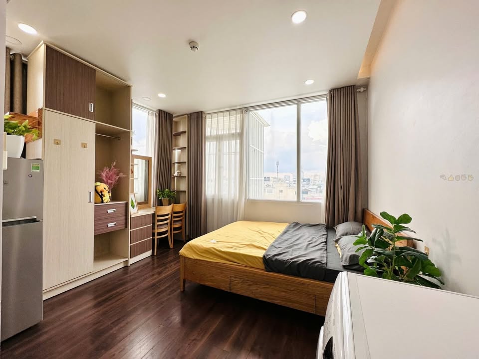 Studio Cửa Sổ Trời Bình Thạnh 30m² - View triệu đô ngay Ngã Tư Hàng Xanh!