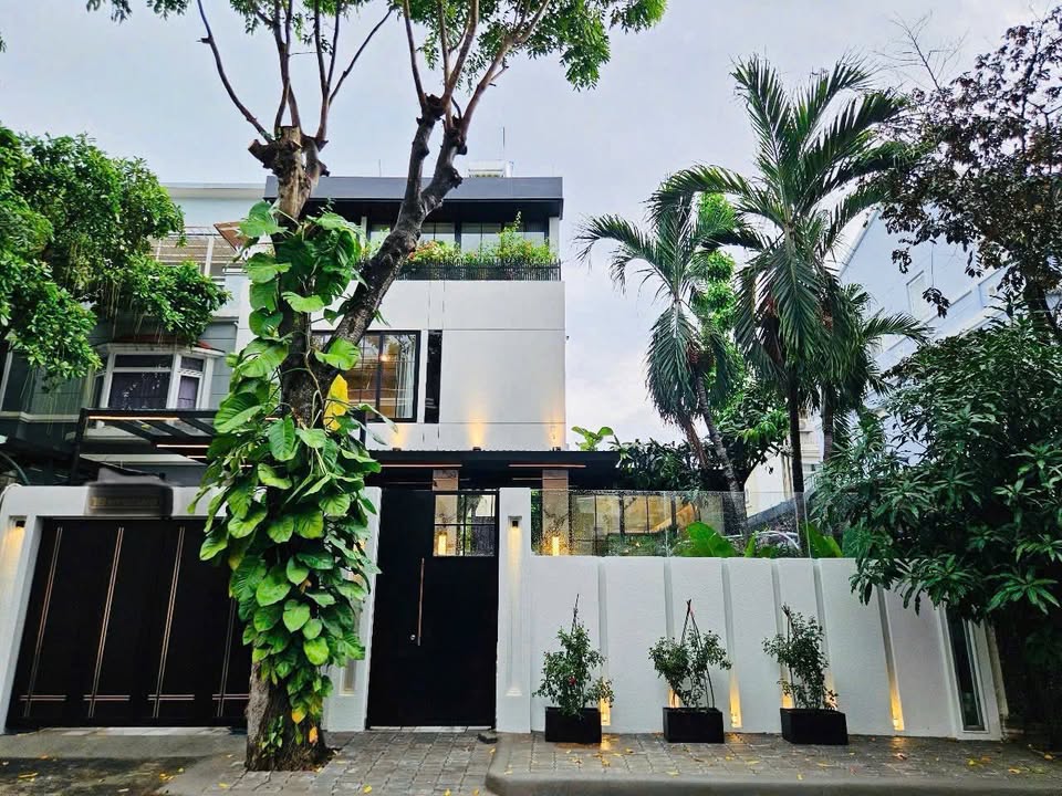 Villa Mỹ Giang Phú Mỹ Hưng 211m² giá 85 tỷ - Vị trí đắc địa giữa ba công viên lớn!